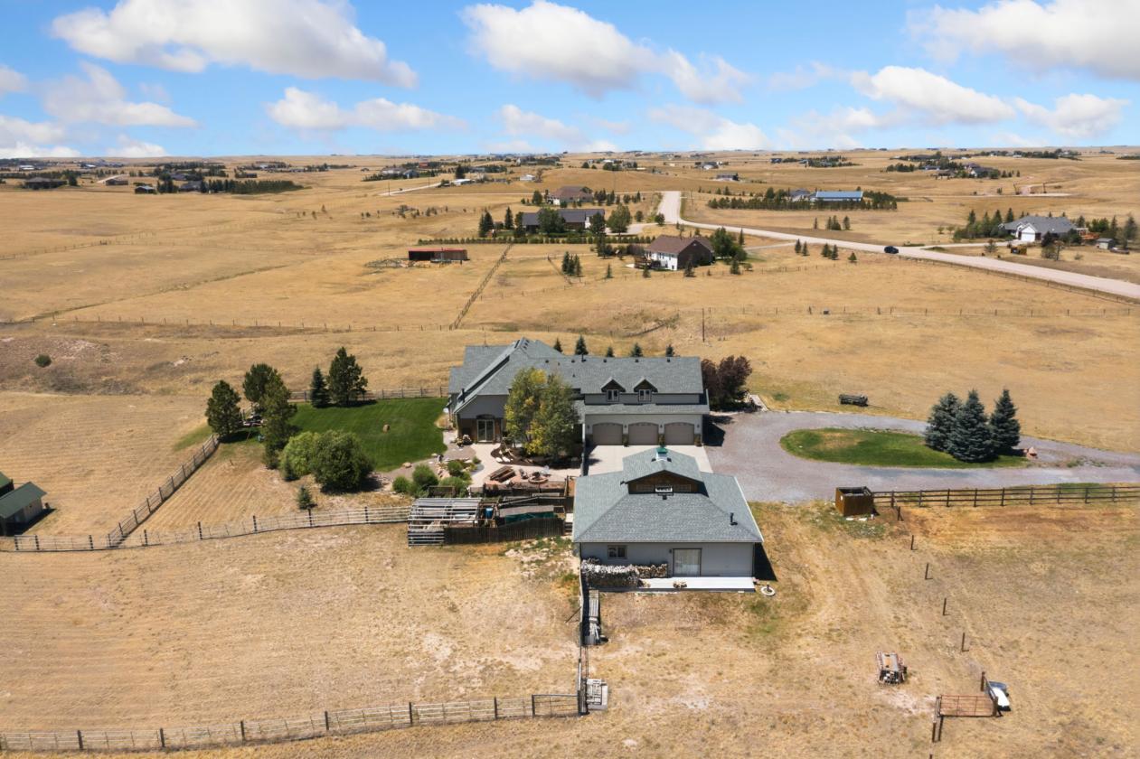 Luxury Equestrian Estate 14.3 Acres Fully Remodeled - photo 3