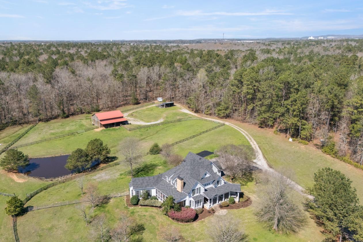 Luxury Farmhouse Equestrian Estate - photo 2