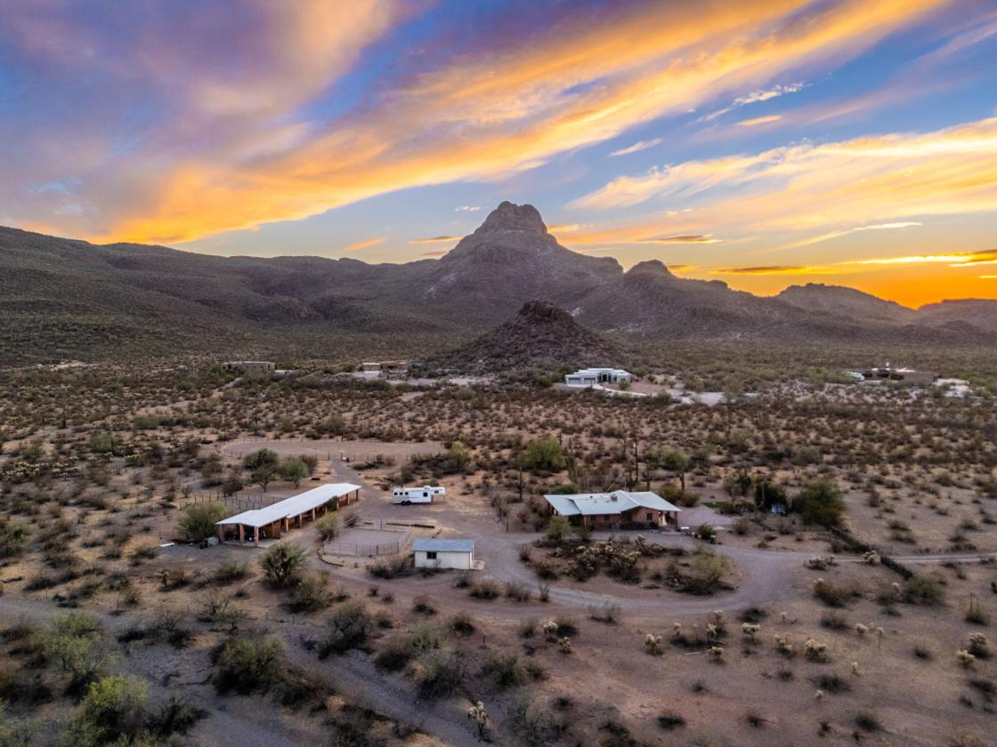 One-Of-A-Kind Tucson Area Ranch - photo 27