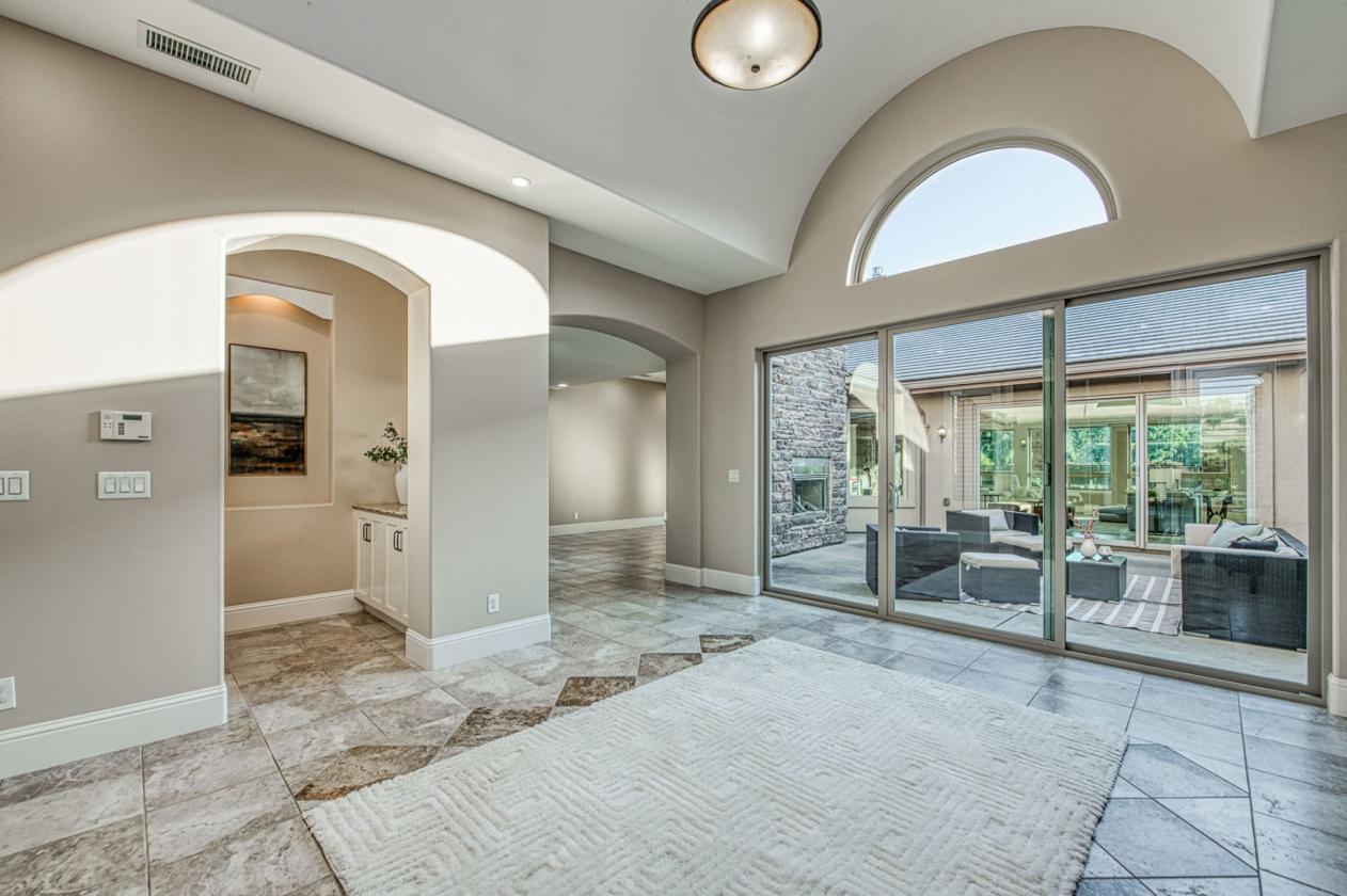 Stunning Home with Scenic 20 Acres Horses Allowed - photo 6