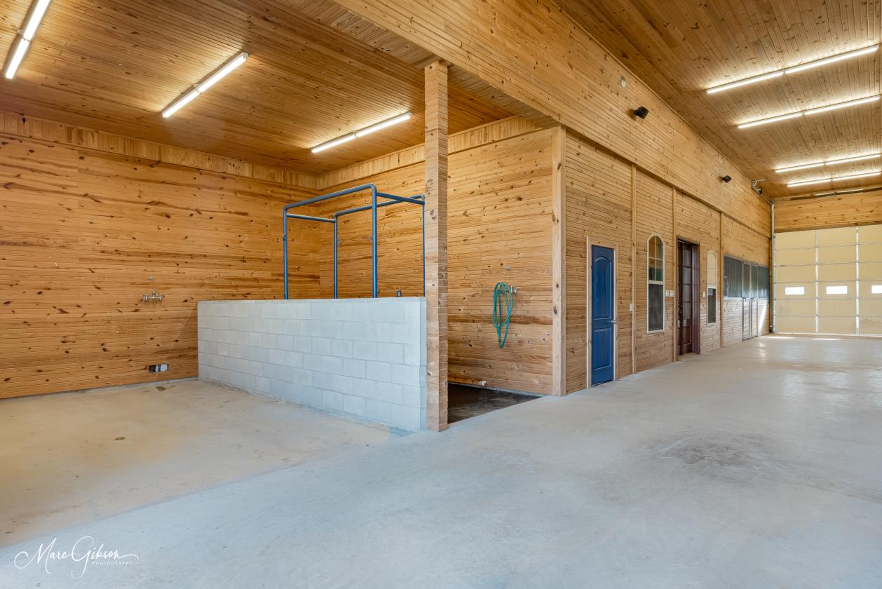 Fully Renovated Luxury Equestrian Estate - photo 23