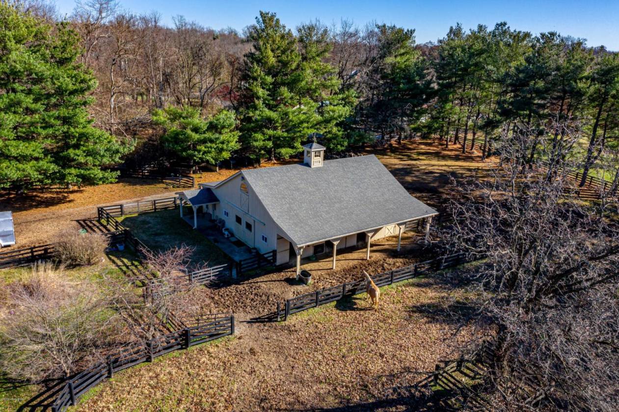 Horse Property on Five Fenced Acres Louisville, Jefferson County