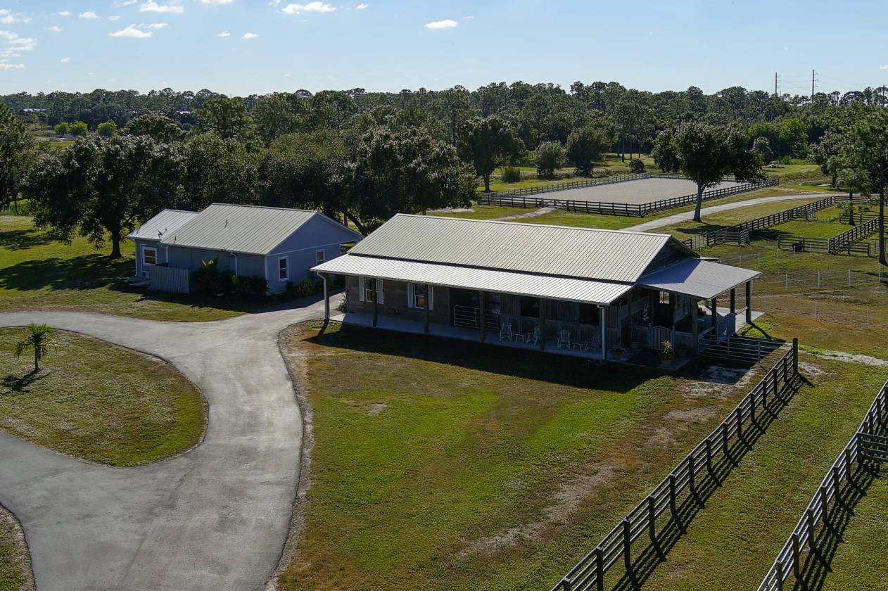 Horse Property for sale.