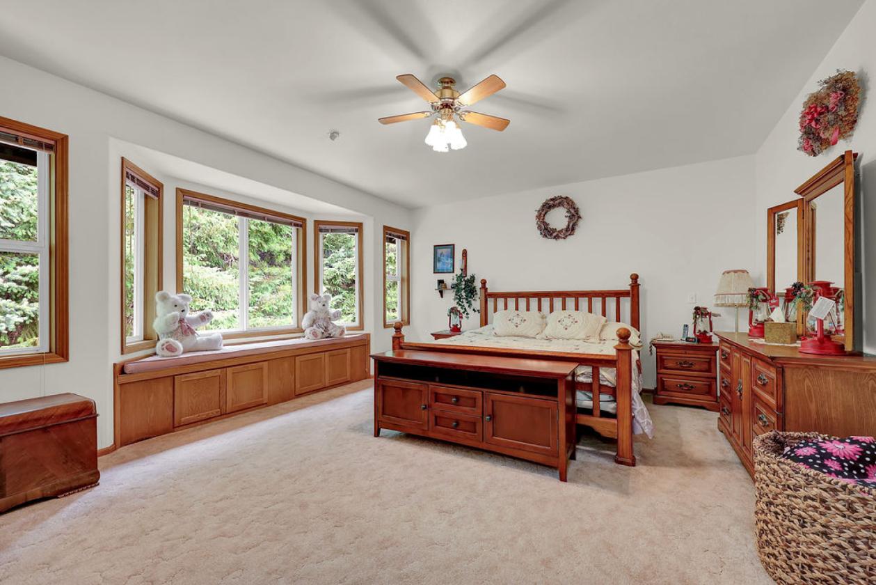 73+acre Estate a rare blend of amenities! - photo 20