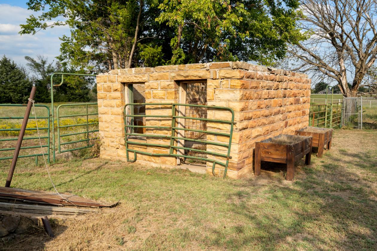 Horse Property on 10 Acres - photo 21