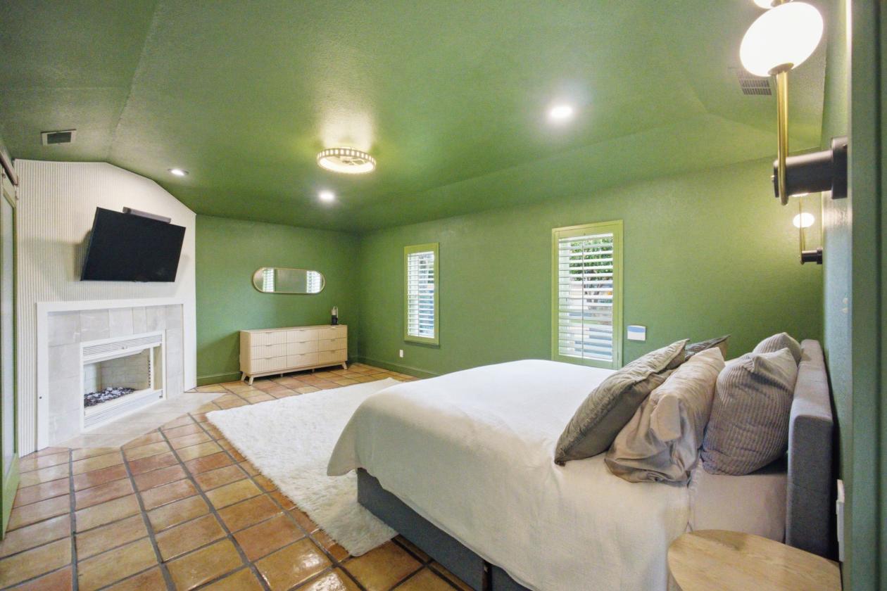 3.8 Acres Just Minutes Away from the City - photo 17