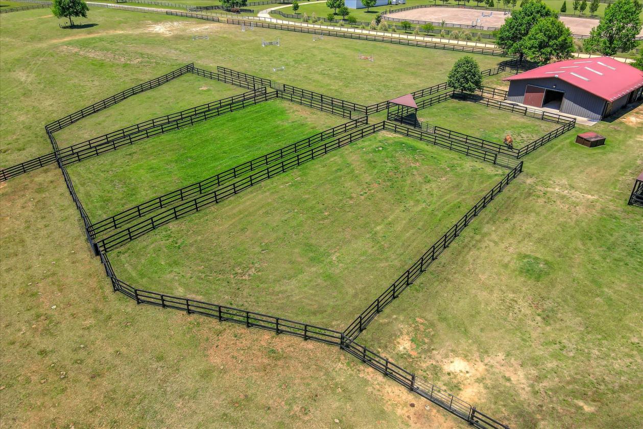 Exceptional 18.25-acre equestrian property - photo 25