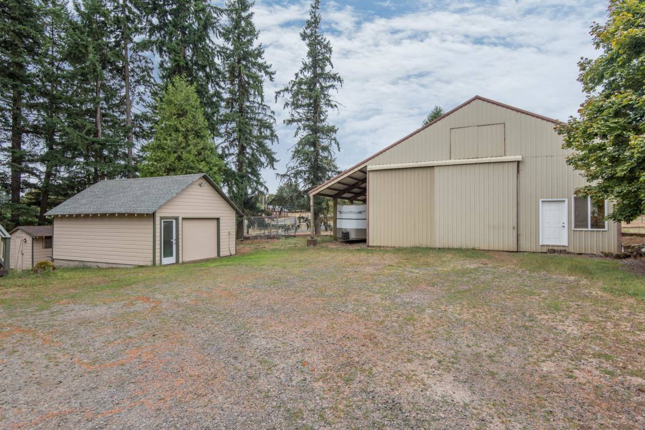 3.32 Fenced AcresEquestian Property less than 30 Minutes to Downtown... Damascus, Clackamas