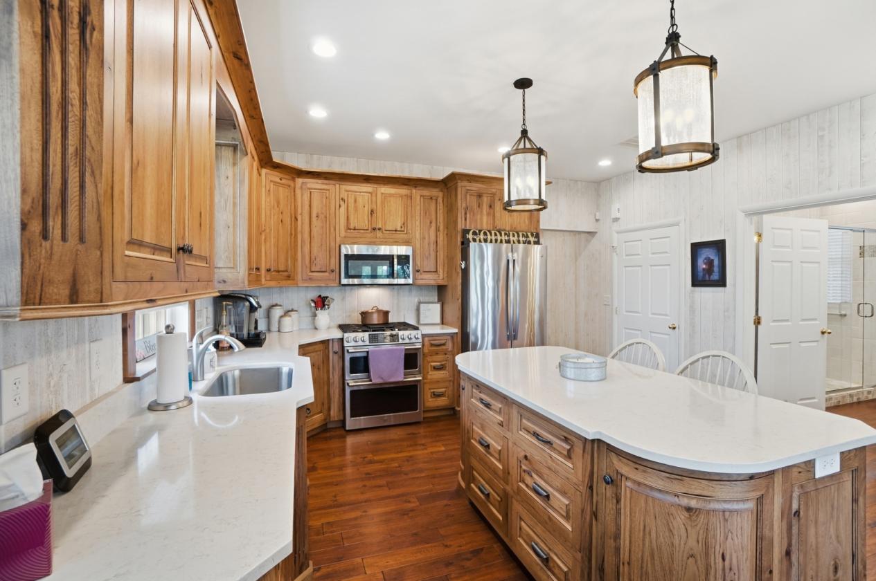 World-Class Estate in Need of Horses - photo 26