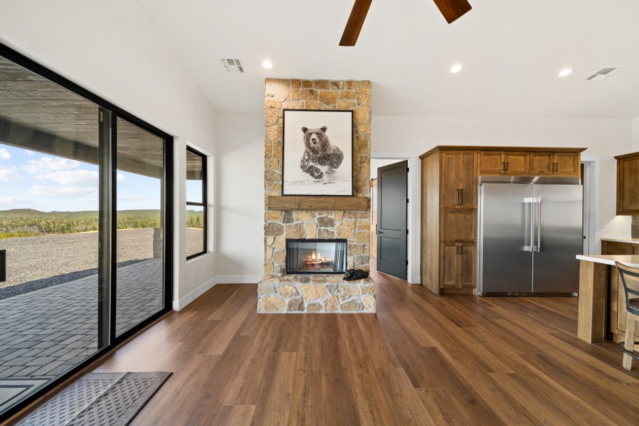 Brand New Build with Panoramic Views - photo 5
