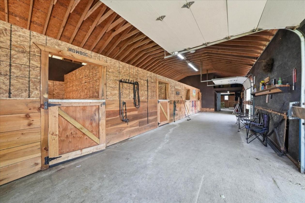ESTABLISHED EQUESTRIAN PROPERTY EXCEPTIONAL PRICE - photo 13