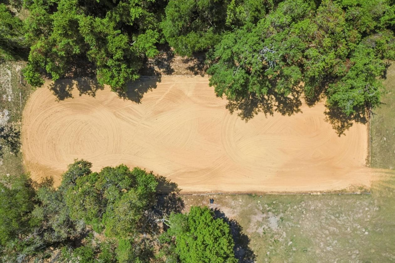 17 acre horse farm HIGH AND DRY with arena & barn - photo 19