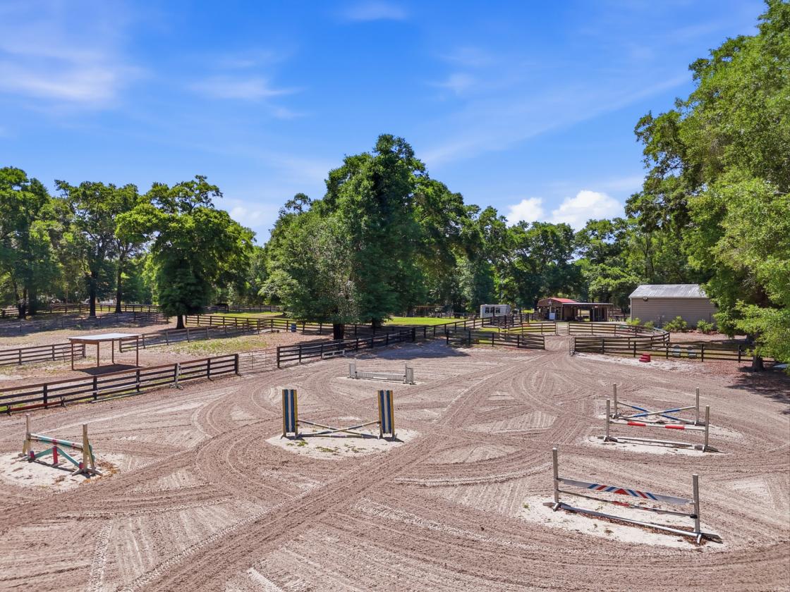 5.89-Acre Farm with 6-Stall Center-Aisle Barn - photo 17