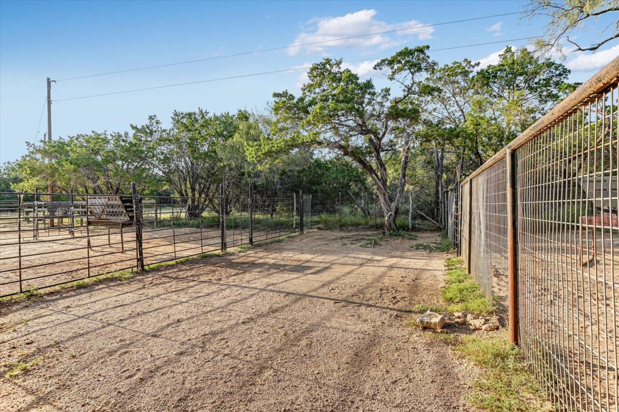 8.55 ACRES + REMODELED HOME + 8 STALL BARN - photo 19