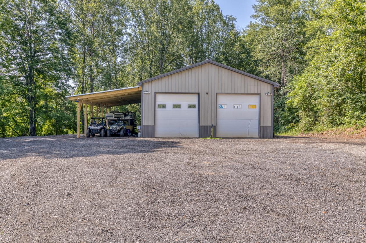 7 Acres, 4-Stall Barn & Shop - photo 17