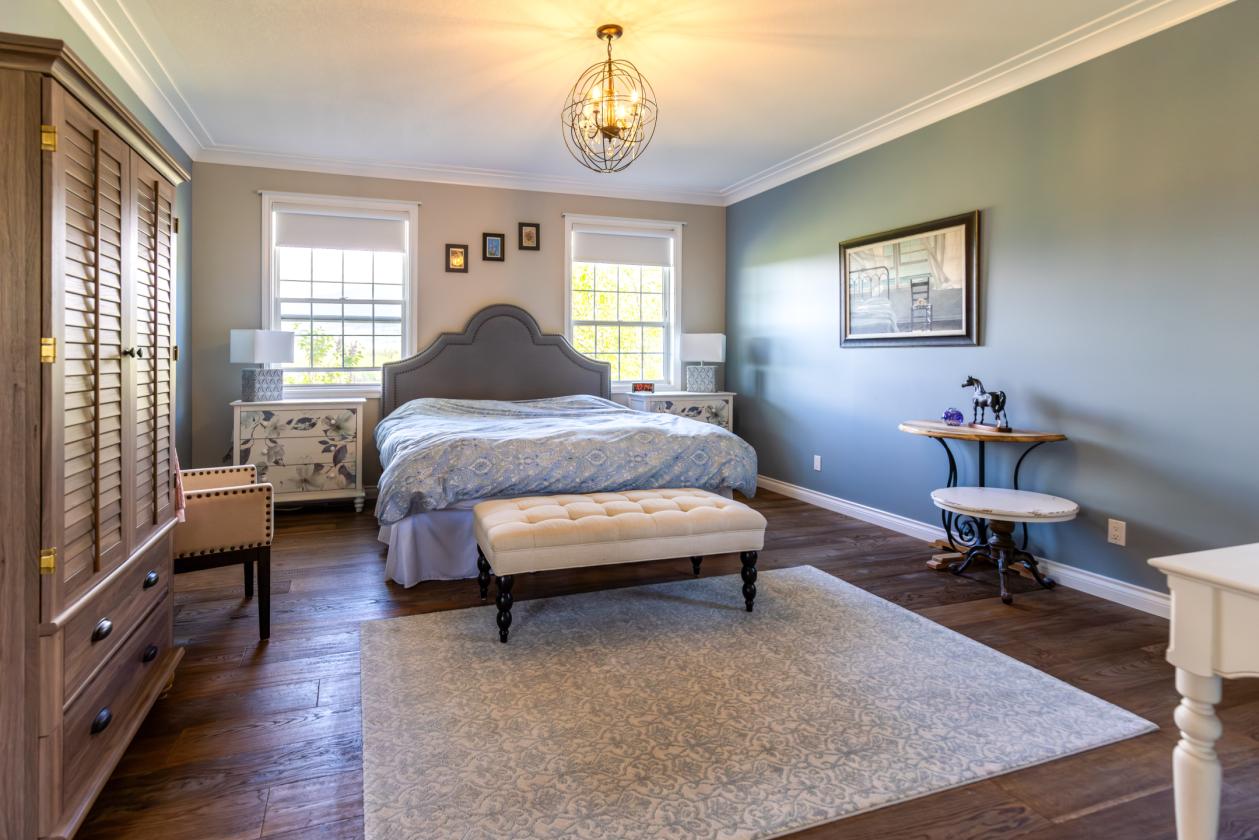 Luxury Equestrian Acreage - indoor/outdoor arenas - photo 10