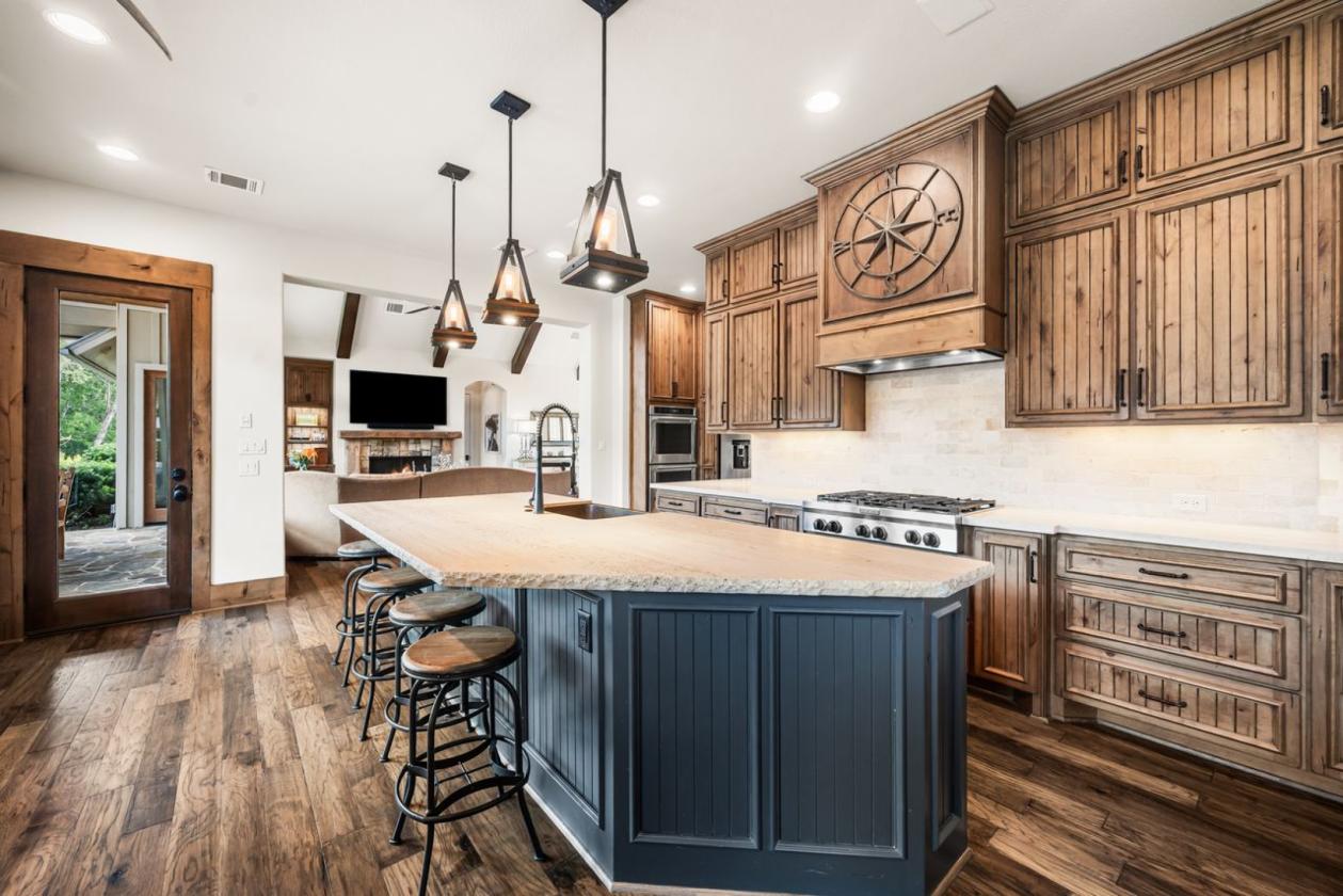 13.6 Acres of Luxury in the Gated Community - photo 7