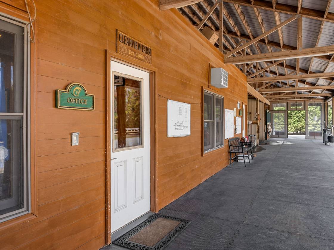 Established Training Facility Near Tryon Intl. - photo 8