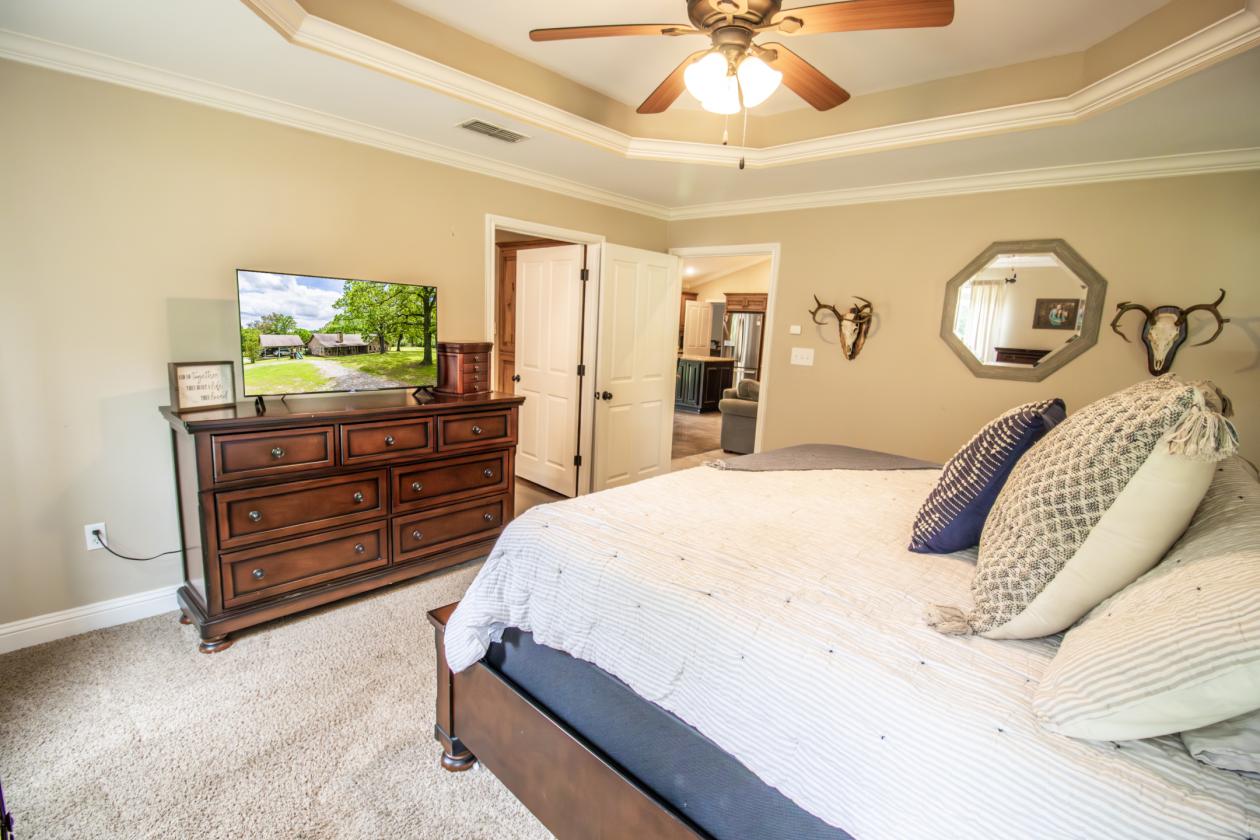Custom Home on 15 Acres with Equestrian Potential - photo 7