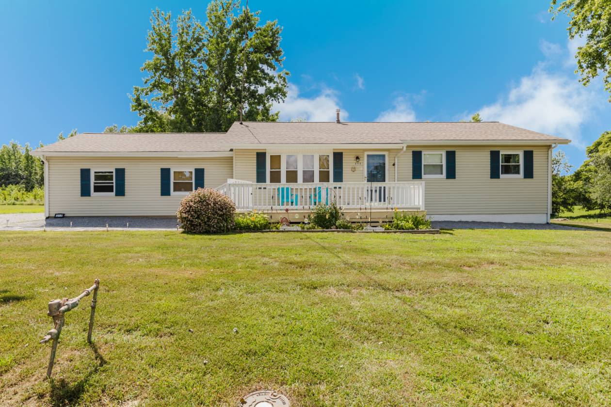 Horse Property for sale.