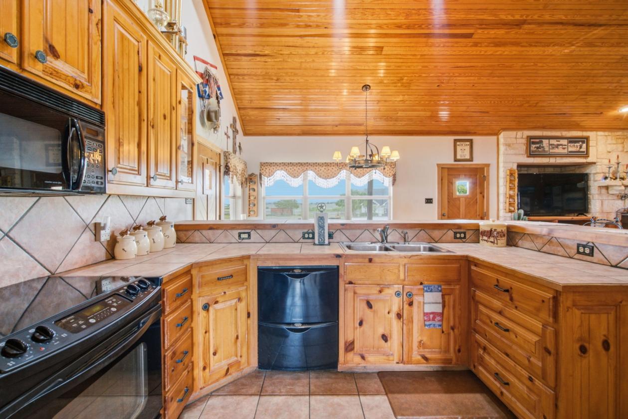 Beautiful Horse Property in Denton County - photo 14
