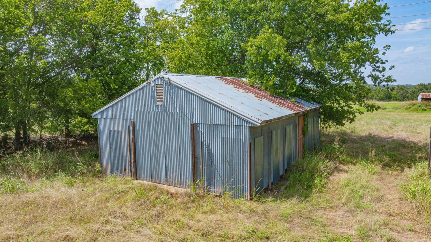 Turnkey Ranch Property With Coastal Fields!! - photo 18