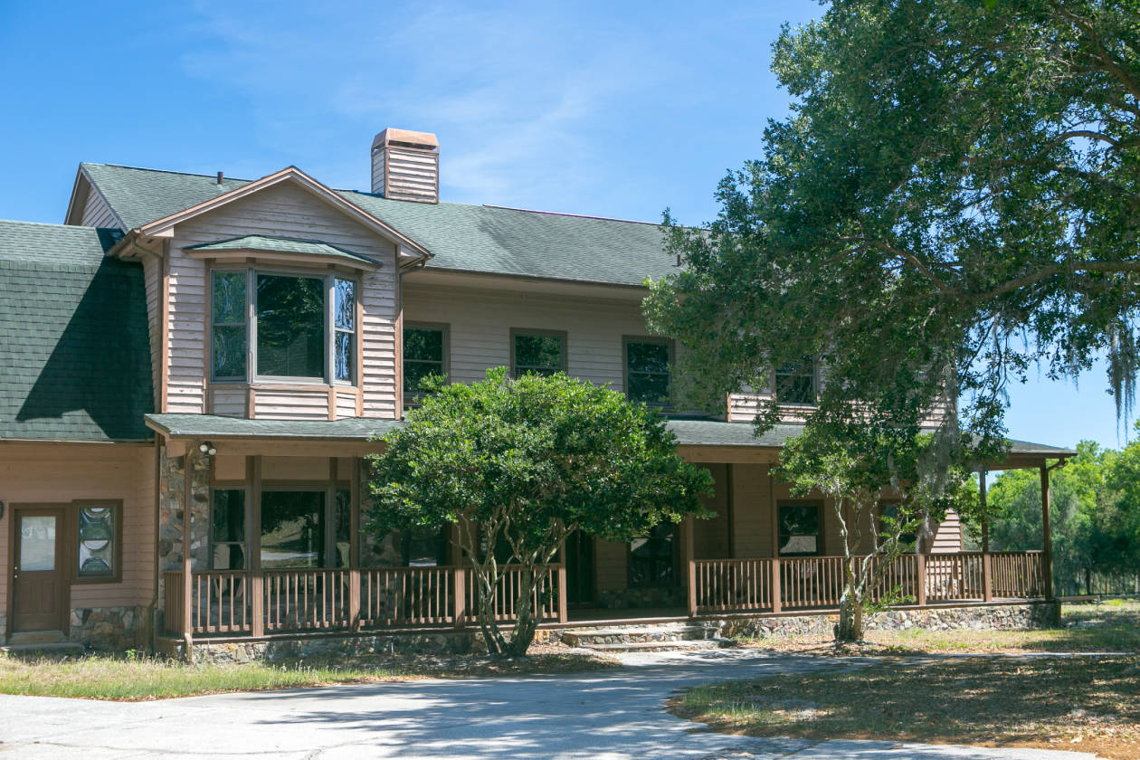 equestrian estate with lake views and 22 stall barn Clermont, Lake County, Florida