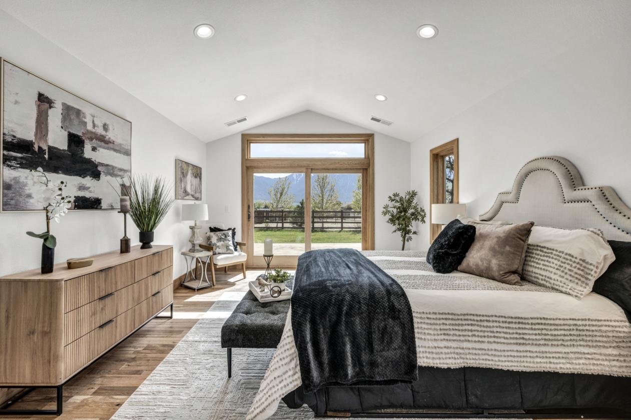 1.5 MILLION DOLLAR REMODELED HORSE ESTATE - photo 25