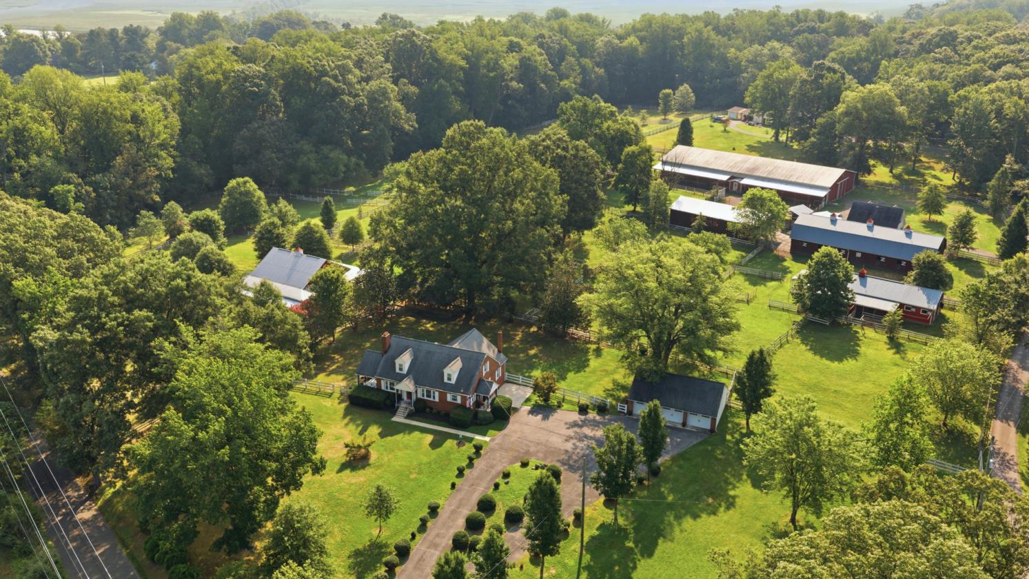 A Farm Built Over Time. Ready for It's New Chapter - photo 2