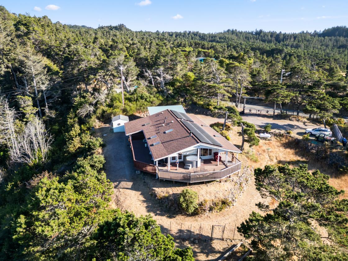 Riverfront Horse Property on the Oregon Coast - photo 4