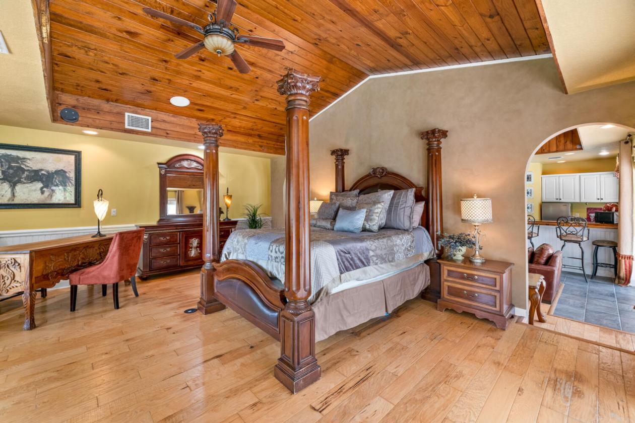 Serene 5 Acre Equestrian Estate - photo 17