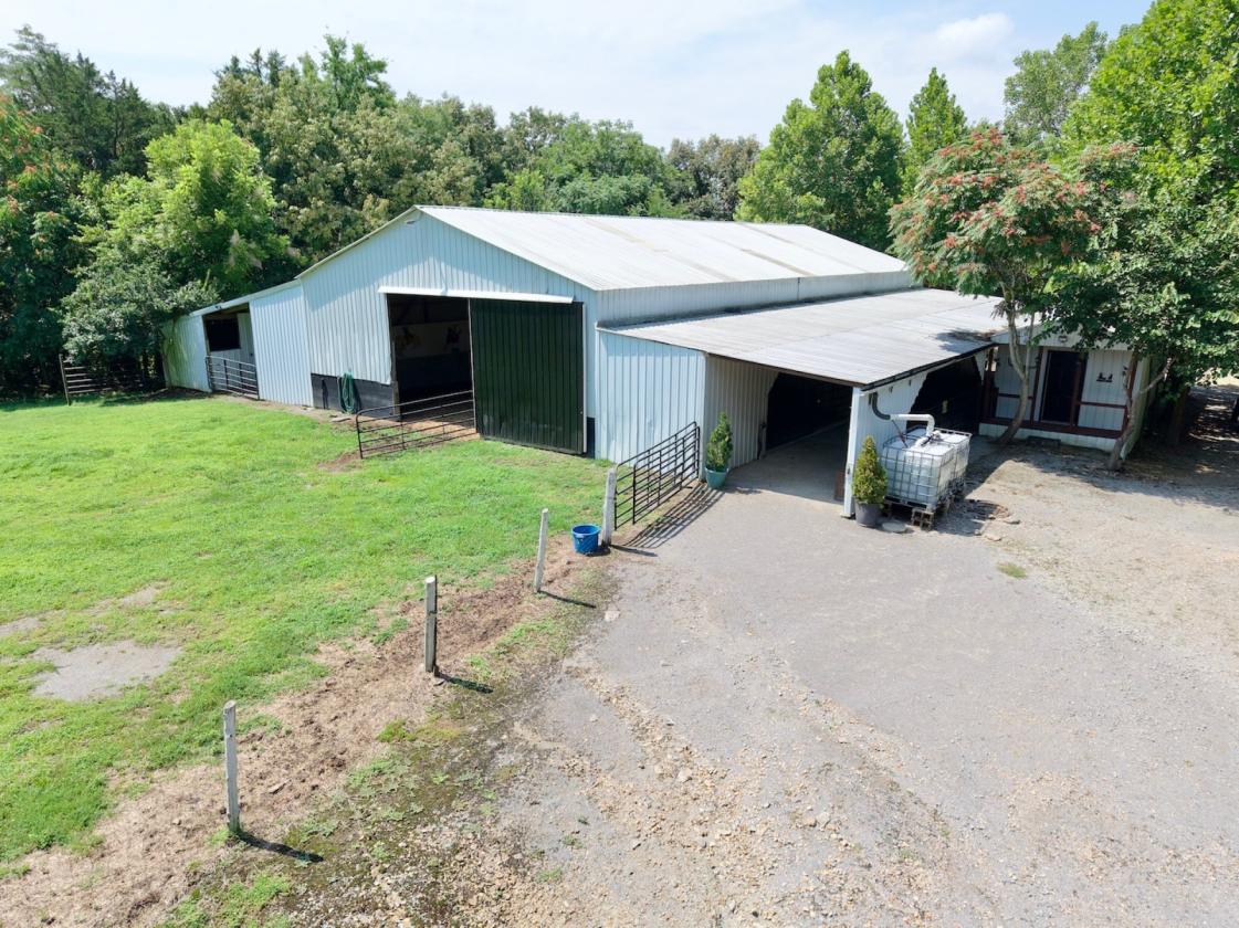 Luxury Equestrian Estate in Middle Tennessee - photo 4