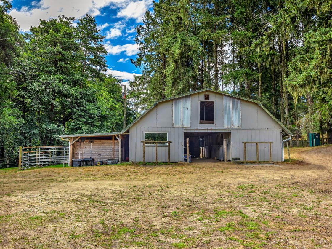 Coastal Ranch - Ride Directly from Barn to Beach! - photo 25