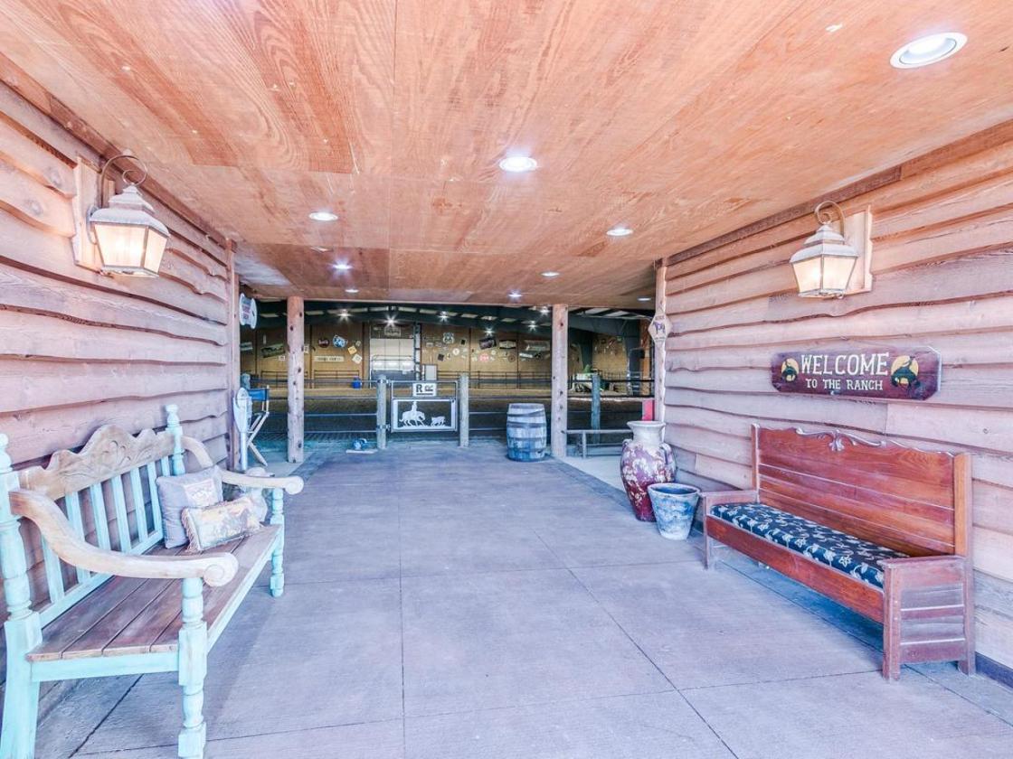 -Indoor Arena and More in Piedmont, OK - photo 12