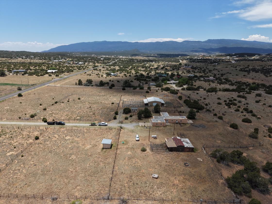 Fabulous, one of a kind horse property - photo 21