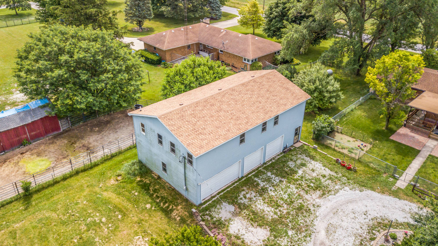 Horse Farm with 21 Stalls & Indoor & Outdoor Arenas! Bourbonnais