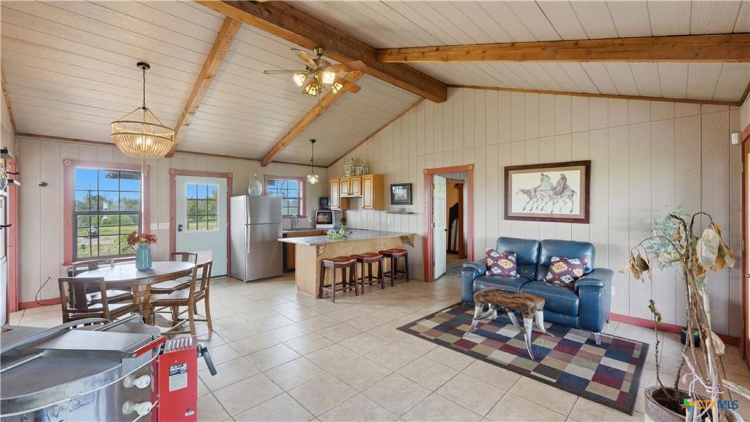 White Rock Ranch Home with 4 Stalls - photo 10
