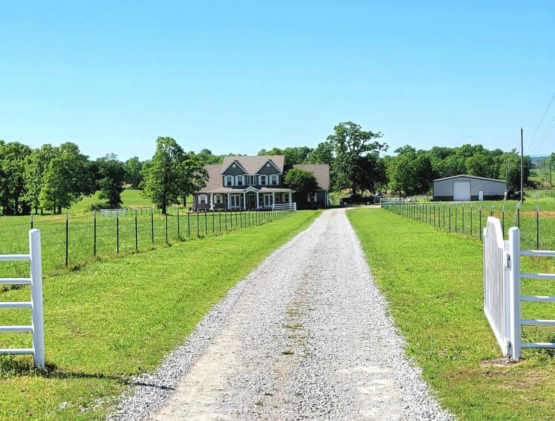 39+/- acre Horse/Cattle Ranch w/ponds - photo 1