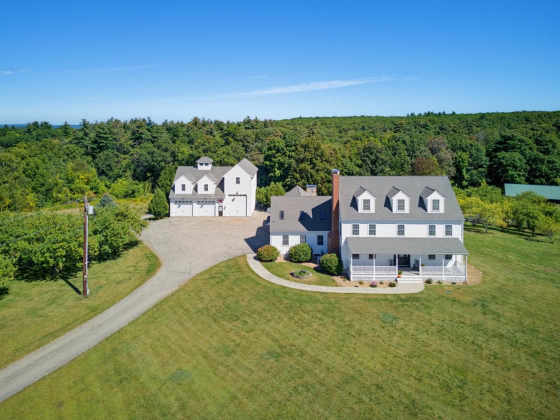 Equestrian Estate with endless possibilities - photo 2