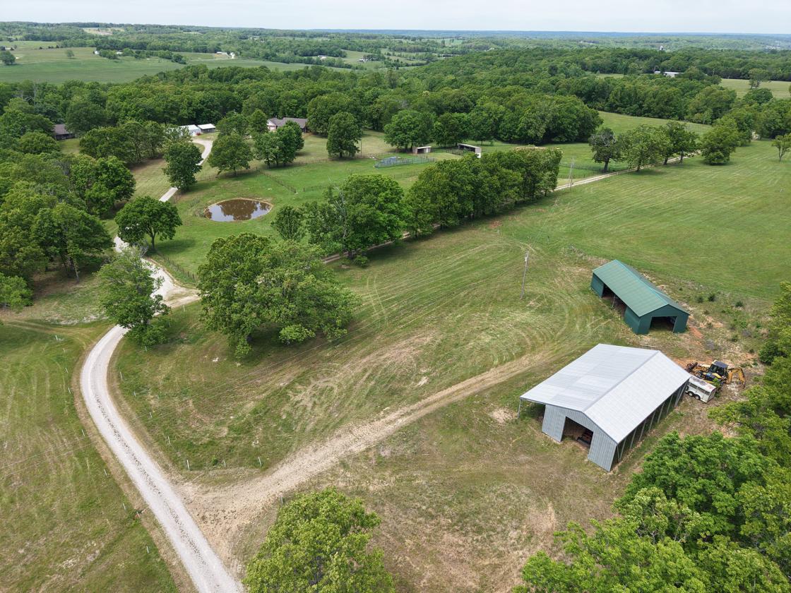 285 ac Ranch with Basement Homes and Live Water - photo 26
