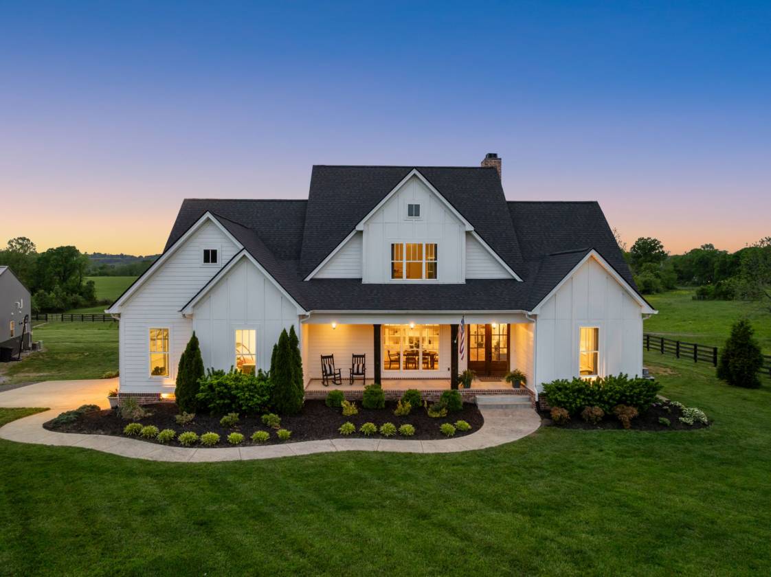 Horse Property for sale.