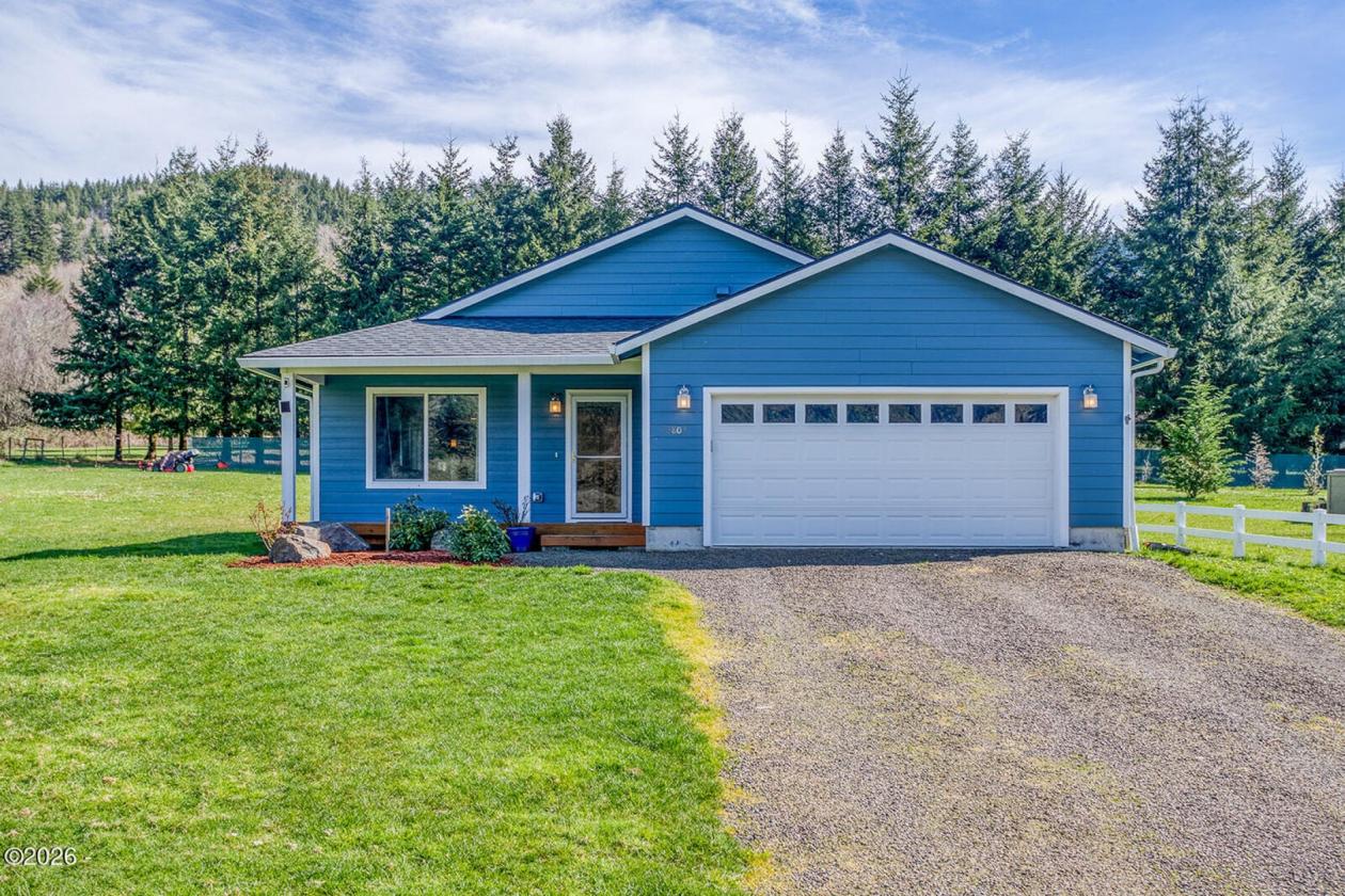 One-Owner HiLine Home Set on 2.92 Acres - photo 2