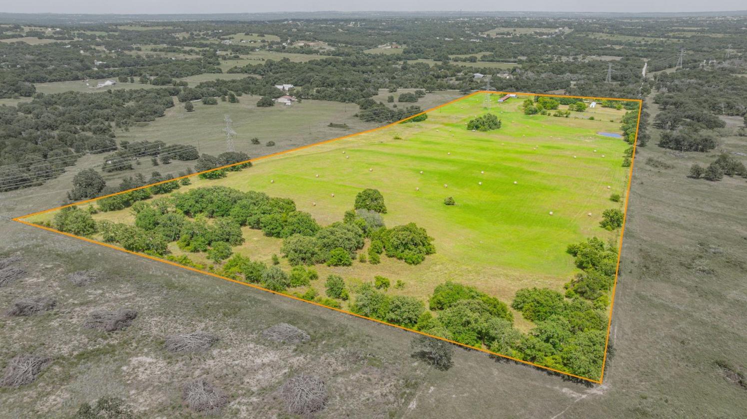 Turnkey Ranch Property With Coastal Fields!! - photo 9