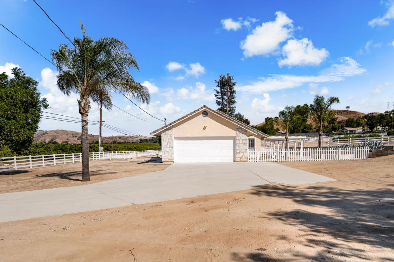16 Acre Redlands Ranch - photo 6