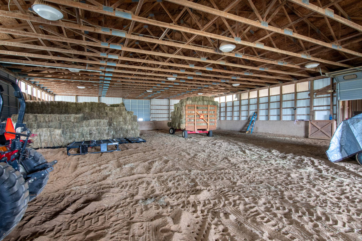 Horse farm for sale with Heated Barn, Indoor/Outdoor Arena and 5,000 sq