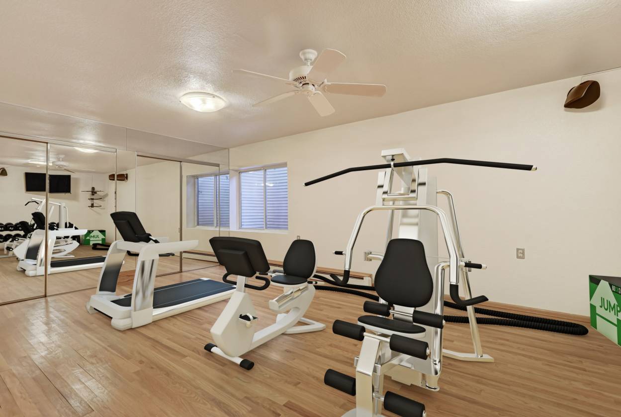 Equestrian Estate with Luxury Contemporary Home & Indoor Riding Arena - photo 22
