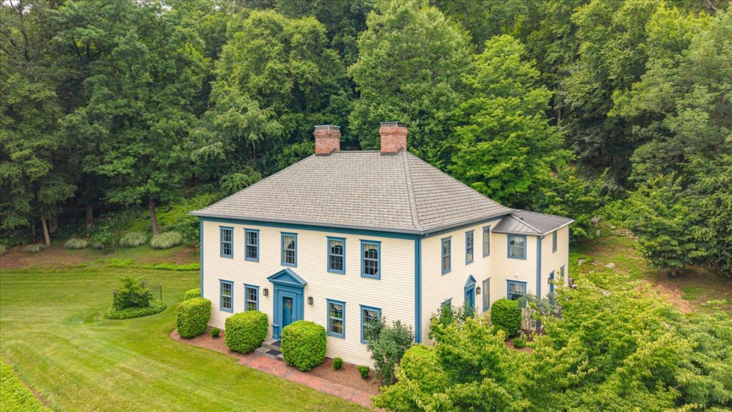 Winterview Farm A Federal Colonial on 11.10 Acres - photo 2