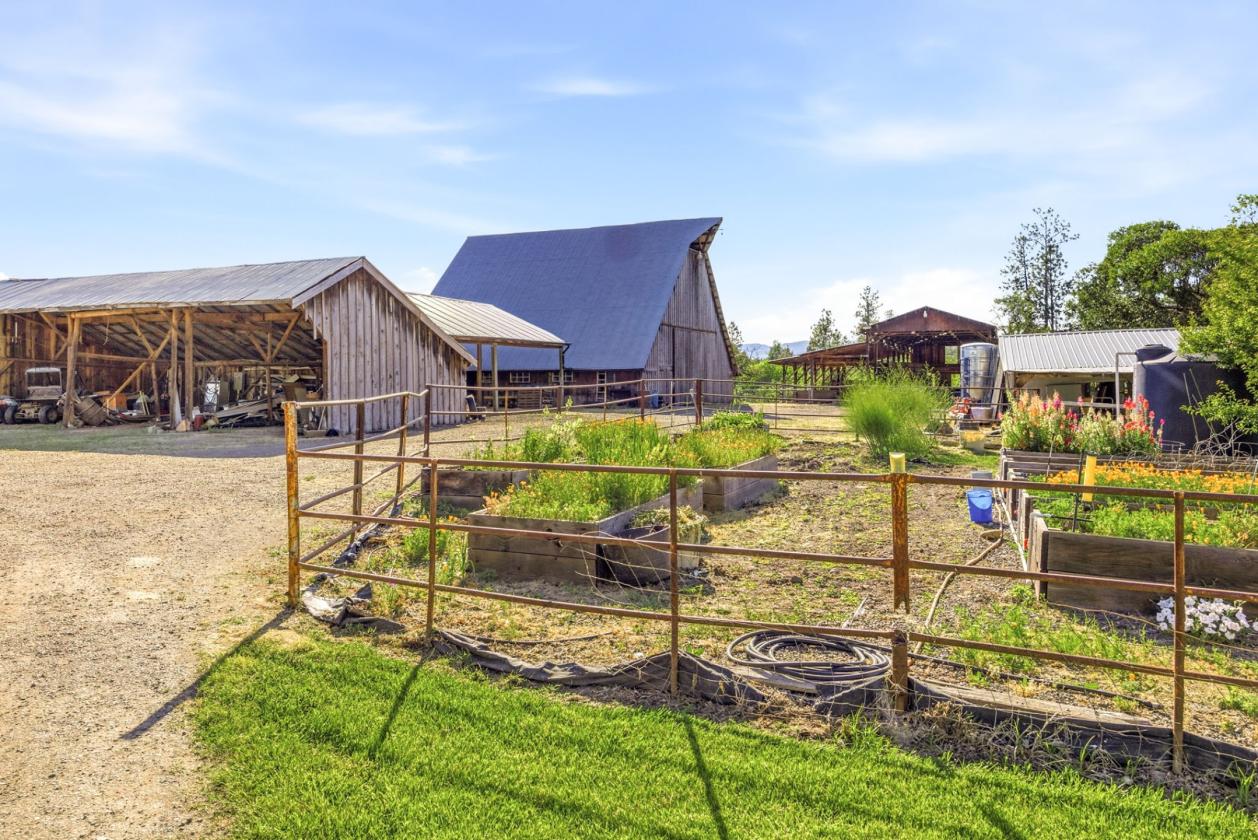 Amazing Opportunity near Rogue River - photo 13