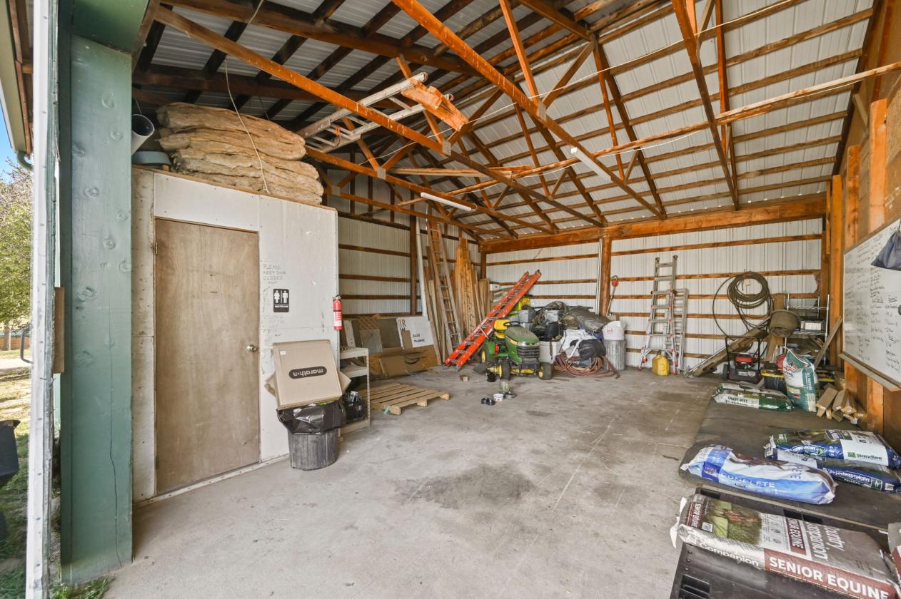 Boarding Facility - 40 stalls - 80 AC - 2 Homes - photo 30