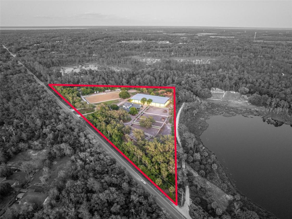PRICE DROP - 23 Stalls - 2 Homes - Covered Arena - photo 12